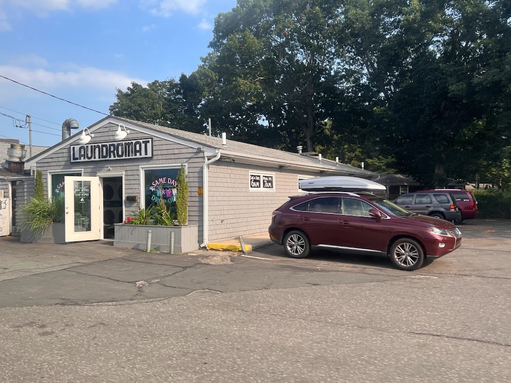 Dejesus Deli Grocery | 376 County Rd 39, Southampton, NY 11968 | Phone: (631) 488-4100