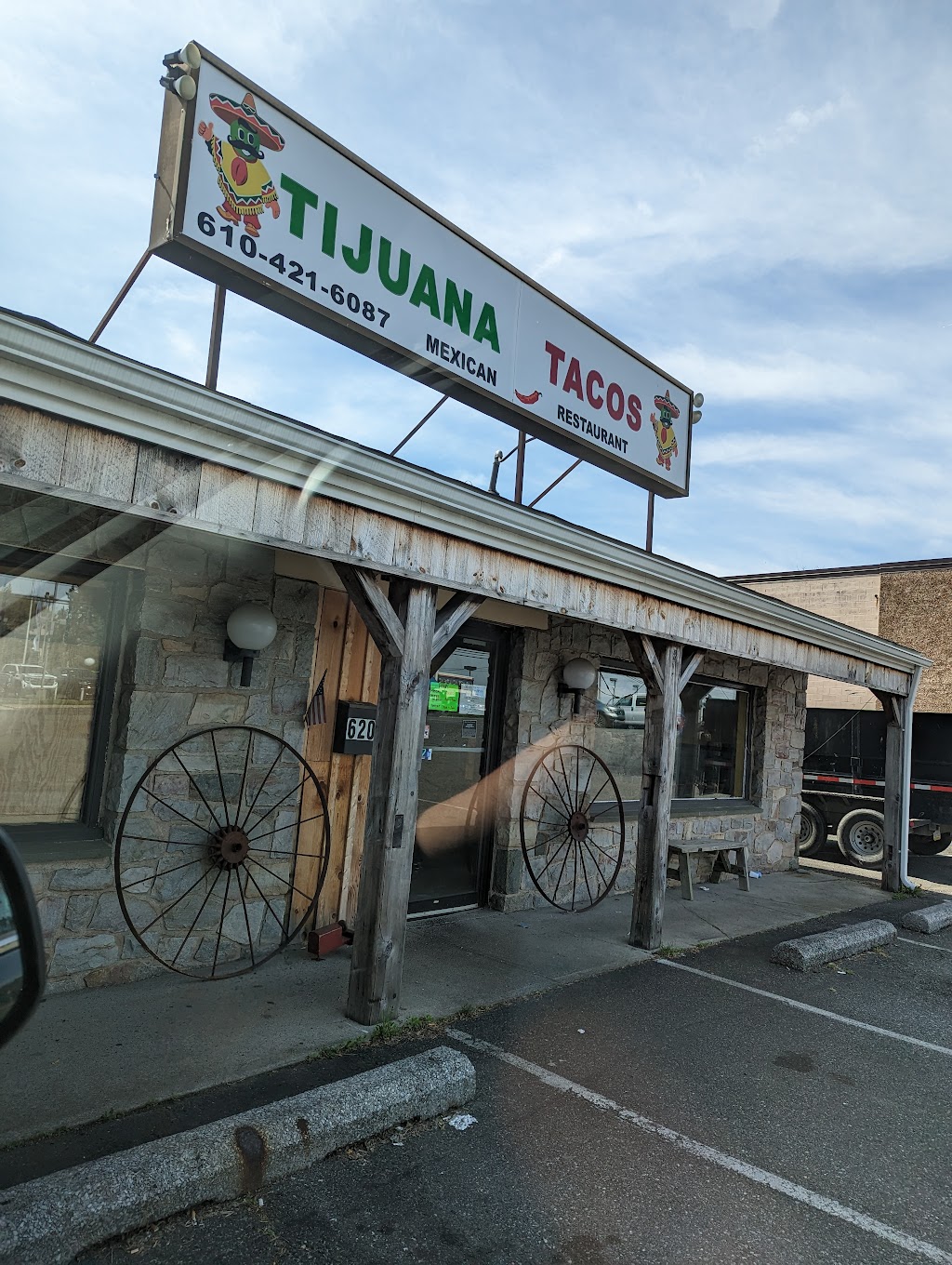 Tijuana Tacos Mexican Restaurant | 620 State Ave, Emmaus, PA 18049 | Phone: (610) 421-6087