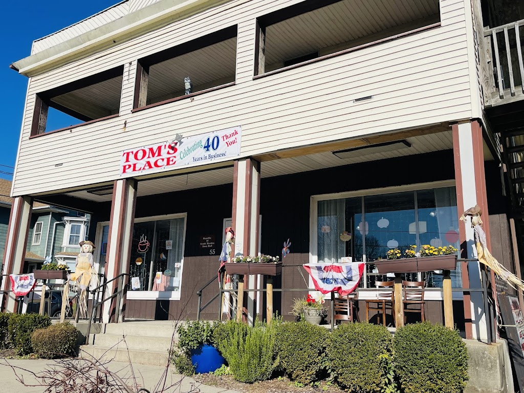 Toms Place | 55 Main St, South Meriden, CT 06451 | Phone: (203) 238-9029