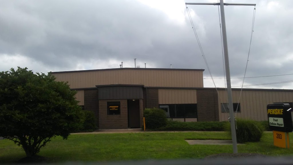 Penske Truck Collision Repair Center | 283 Burnham St, East Hartford, CT 06108 | Phone: (860) 282-1407