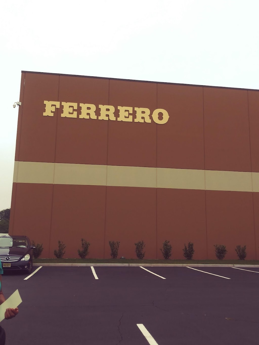 Ferrero U.S.A., Inc. | 600 Cottontail Ln, Somerset, NJ 08873 | Phone: (732) 764-9300