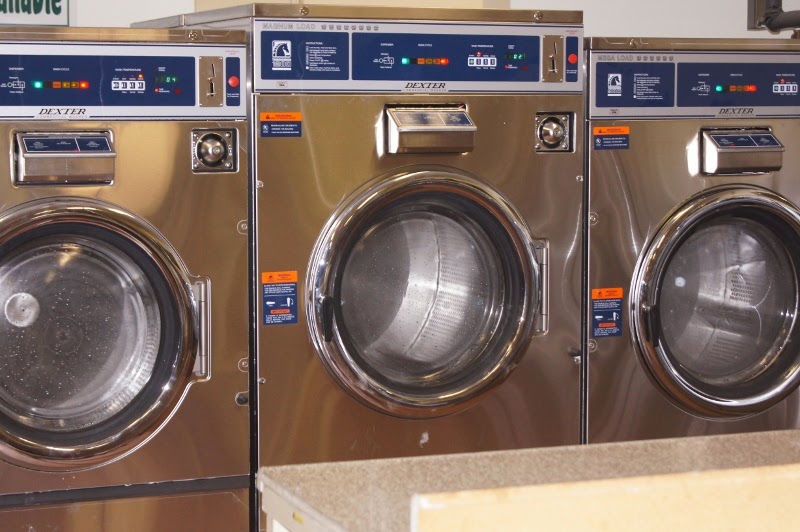 Center Moriches Laundromat | 165 Main St suite b, Center Moriches, NY 11934 | Phone: (631) 878-7900