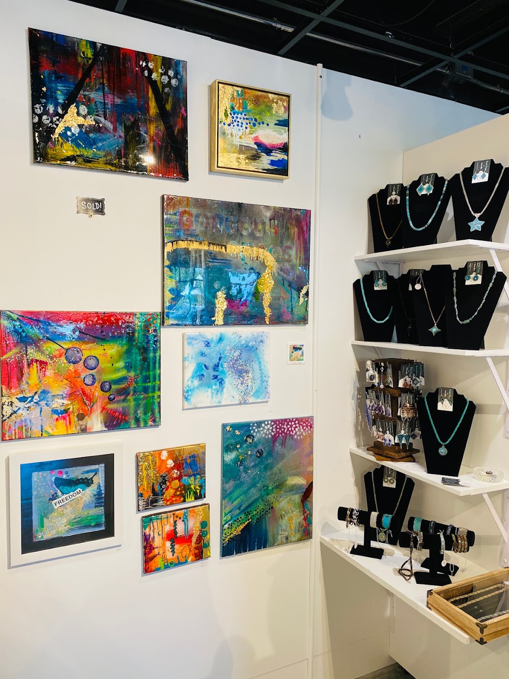 Mill District Local Art Gallery | 91 Cowls Rd, Amherst, MA 01002 | Phone: (413) 835-0966