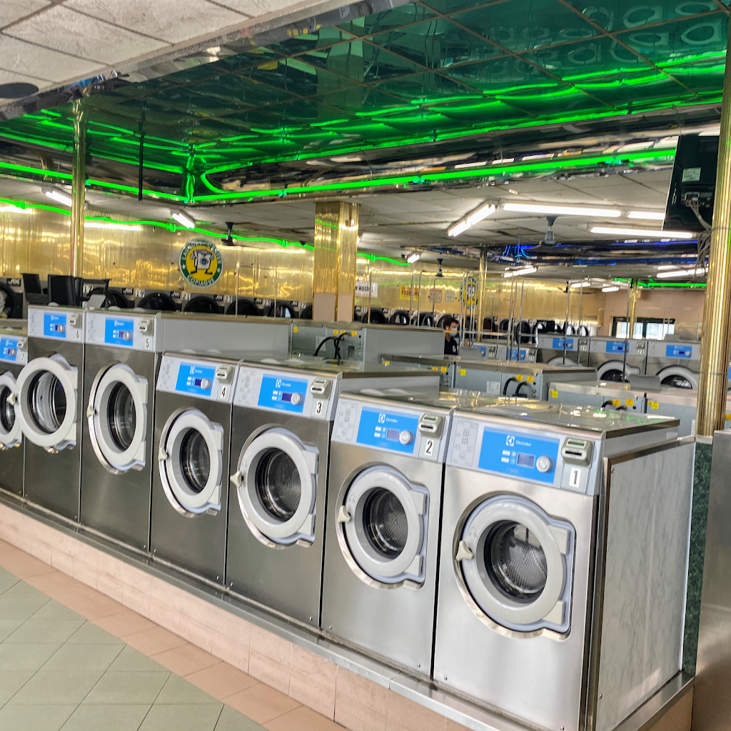 Laundry Oasis Copiague | 1180 Sunrise Hwy, Copiague, NY 11726 | Phone: (631) 608-3004