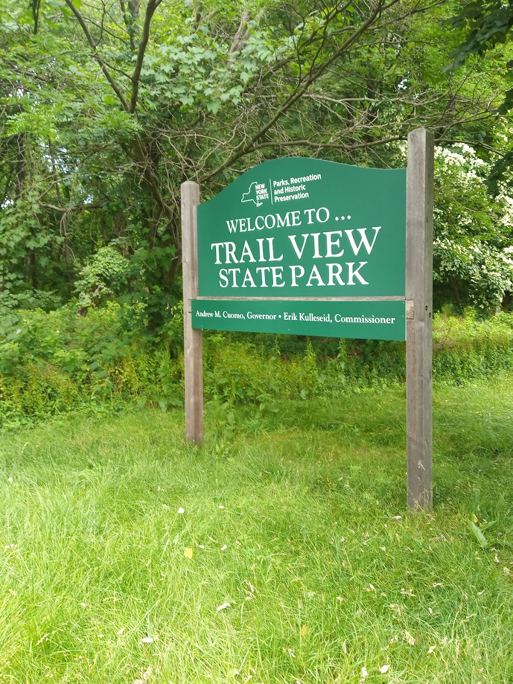 Trail View State Park | 8101 Jericho Turnpike, Woodbury, NY 11797 | Phone: (631) 423-1770