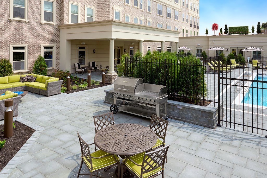 The Bristal Assisted Living at Garden City | 1001 Axinn Ave, Garden City, NY 11530 | Phone: (516) 833-5515