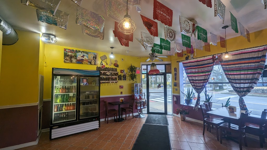 Los Machetes Authentic Mexican Restaurant | 856 Chester Pike, Prospect Park, PA 19076 | Phone: (484) 494-7188