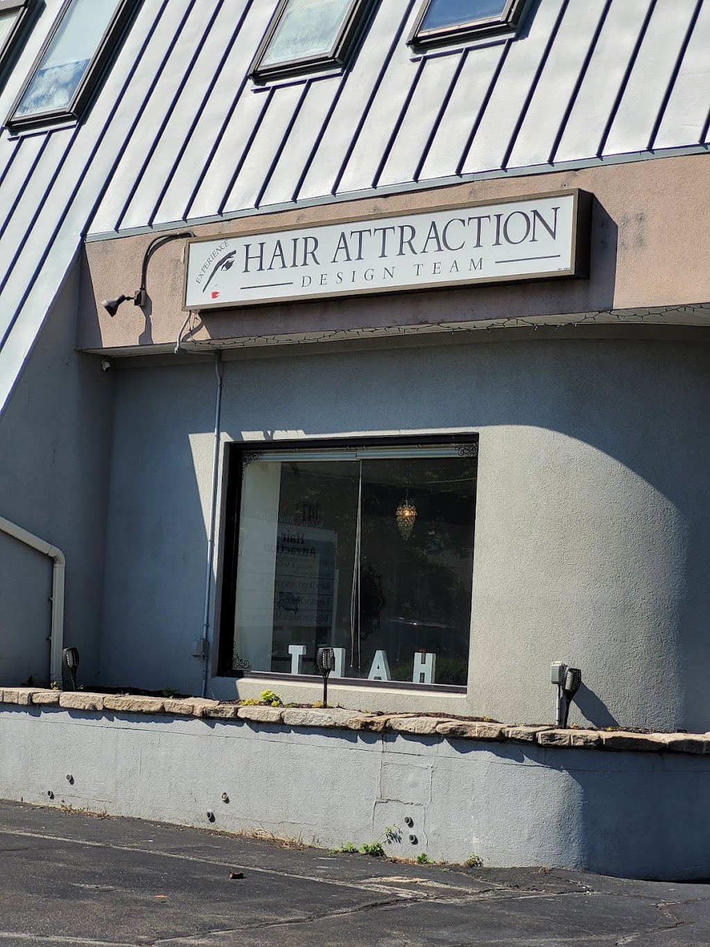 Hair Attraction | 627 Main St, Monroe, CT 06468 | Phone: (203) 268-9230