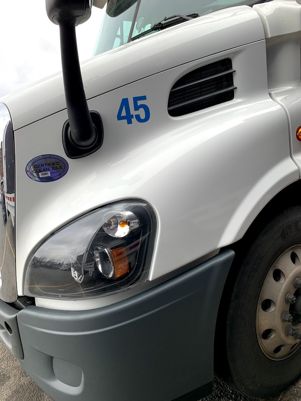 A-Truck Collision Services Inc | 148 E Meadow St, Chicopee, MA 01013 | Phone: (413) 592-6001