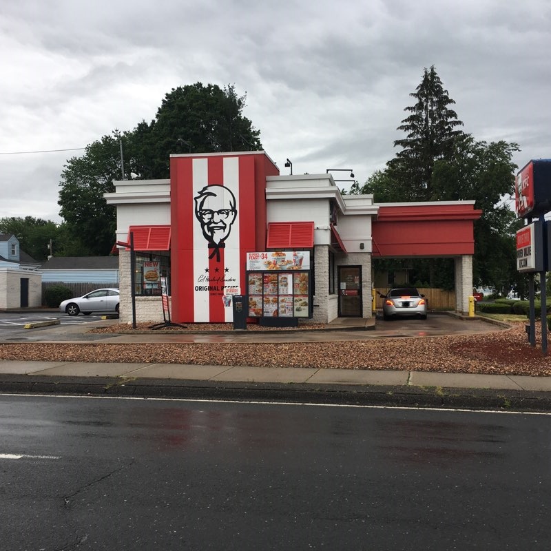 KFC | 1000 Blue Hills Ave, Bloomfield, CT 06002 | Phone: (860) 242-8445