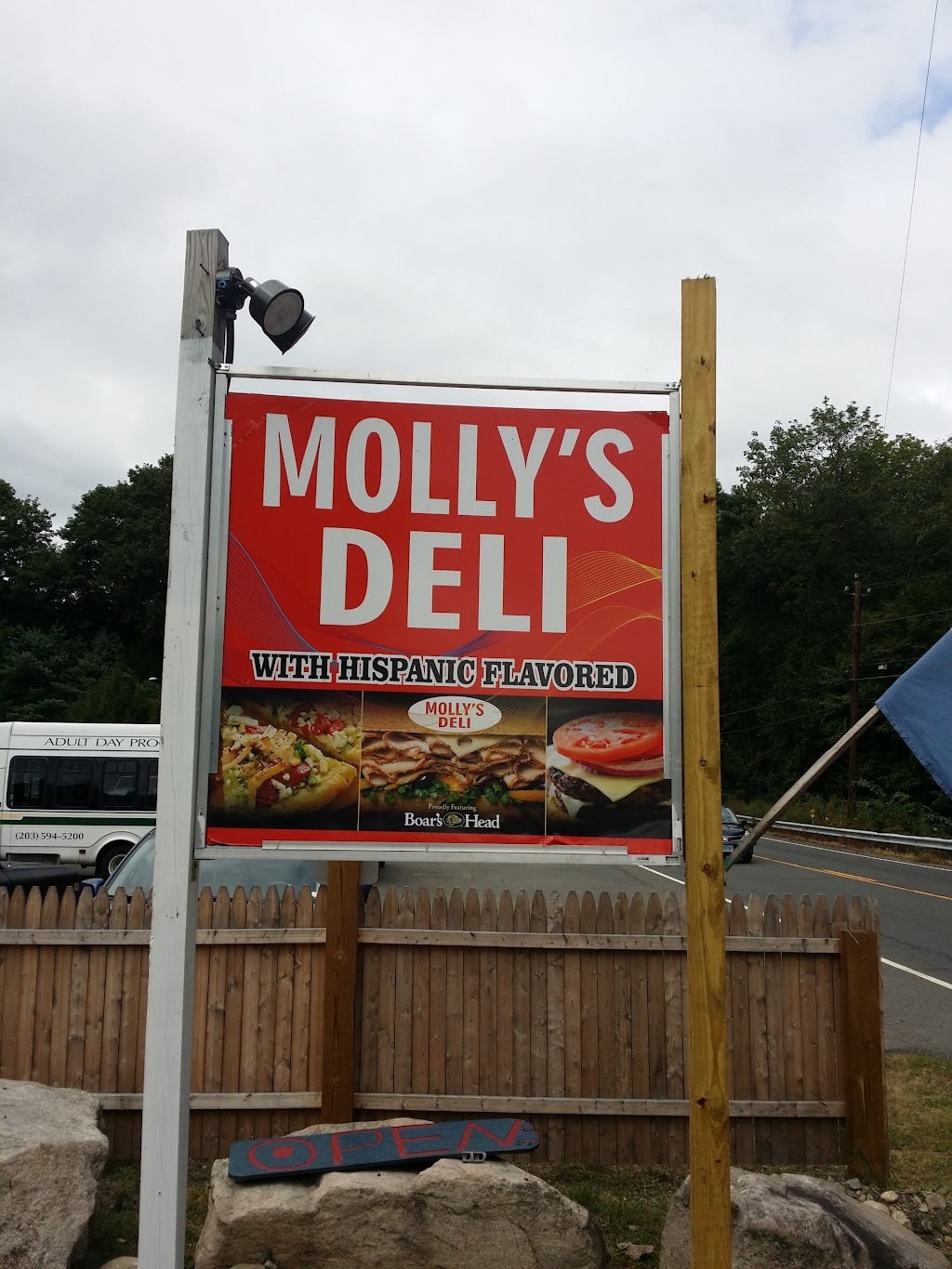 Mollys Deli | 673 Danbury Rd, Wilton, CT 06897 | Phone: (203) 587-1102