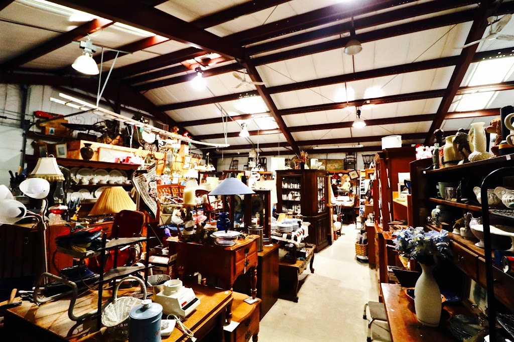 Als Antique and Junque Barn | 433 Roosevelt Dr, Derby, CT 06418 | Phone: (203) 530-4964