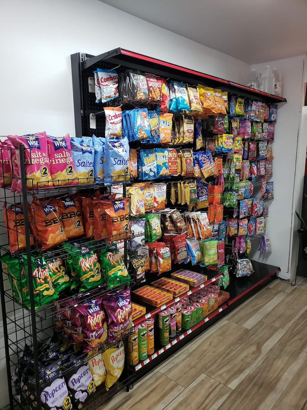 One Stop Deli Market | 1574 NY-9G, Hyde Park, NY 12538 | Phone: (845) 229-9829