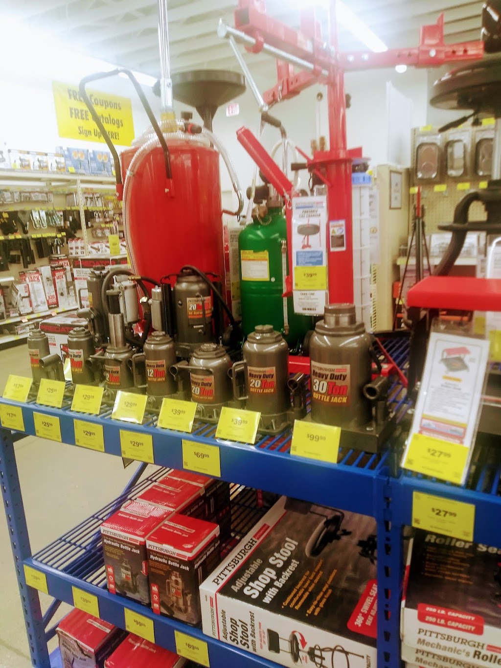 Harbor Freight Tools | 303 Russell St, Hadley, MA 01035 | Phone: (413) 256-6700