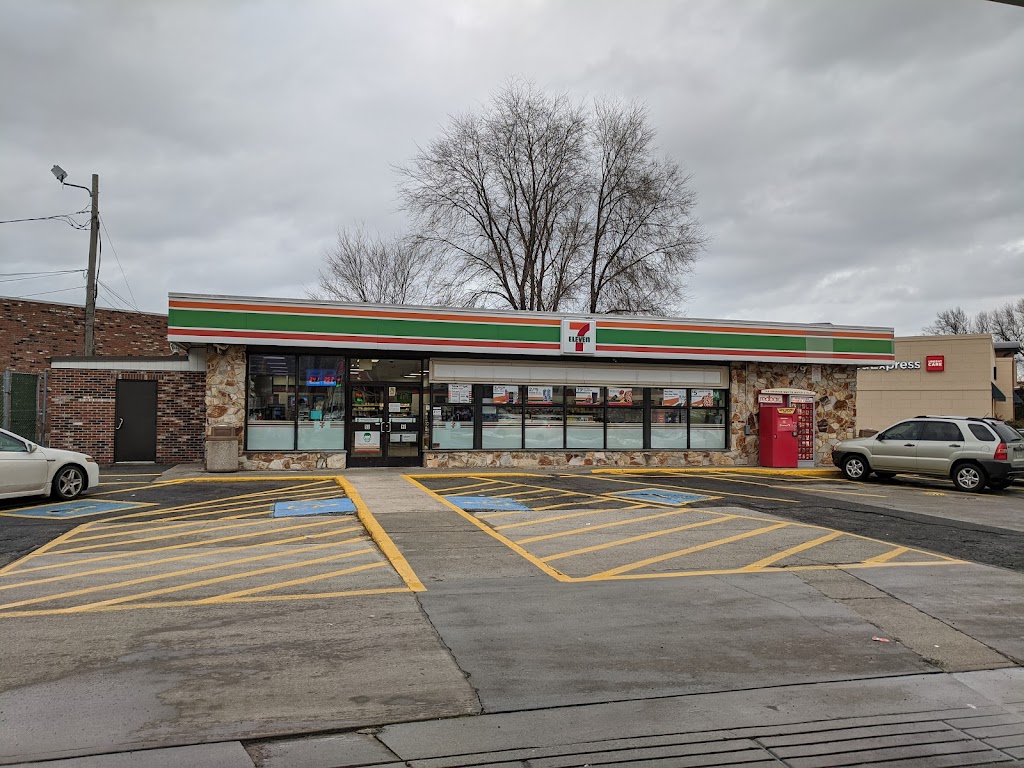 7-Eleven | 450 Cooley St, Springfield, MA 01128 | Phone: (413) 782-6267