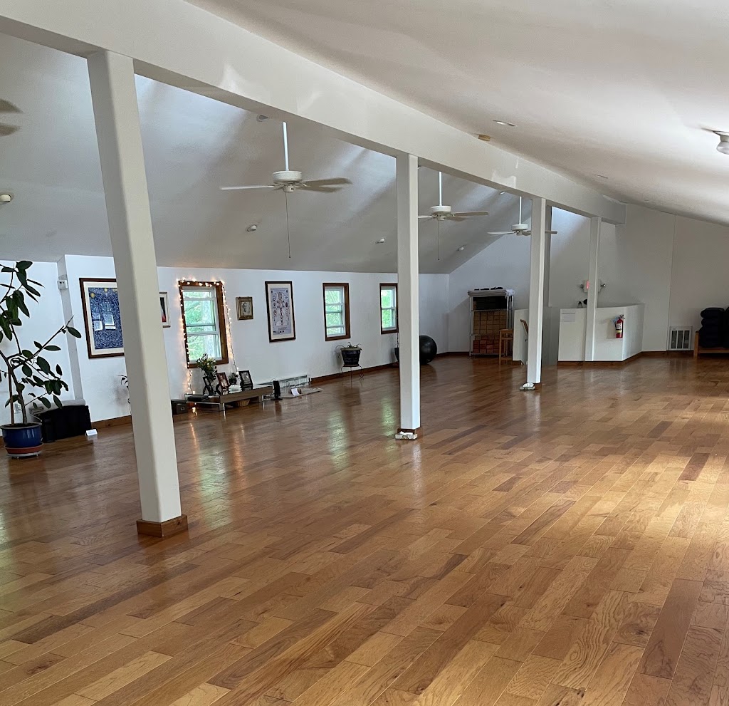 Ananda Ashram Yoga Studio | 8 Shadowmere Rd, Monroe, NY 10950 | Phone: (845) 782-5575