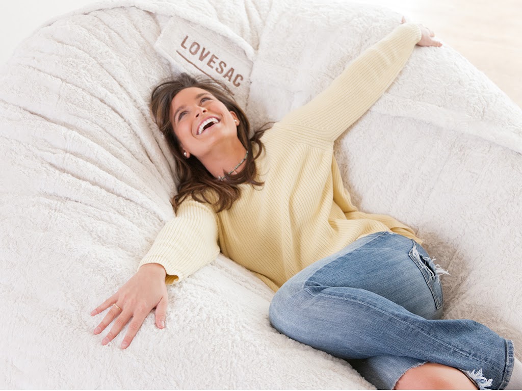 Lovesac | 635 Broad St, Shrewsbury, NJ 07702 | Phone: (848) 241-0202