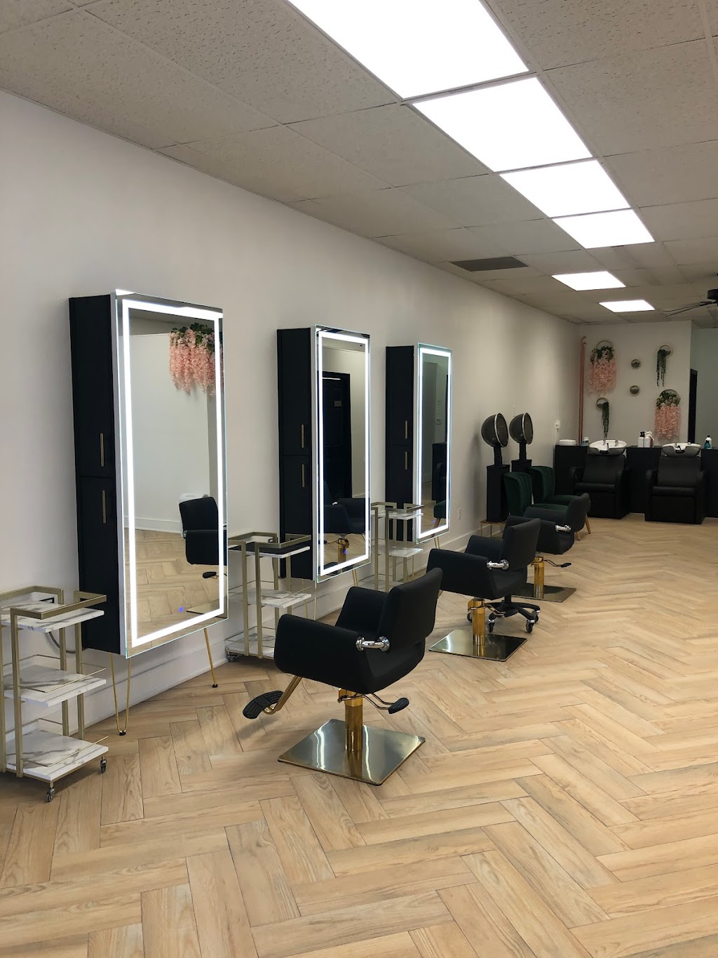 Crown Hair Collaborative | 801 Thompsonville Rd, Suffield, CT 06078 | Phone: (860) 370-5019