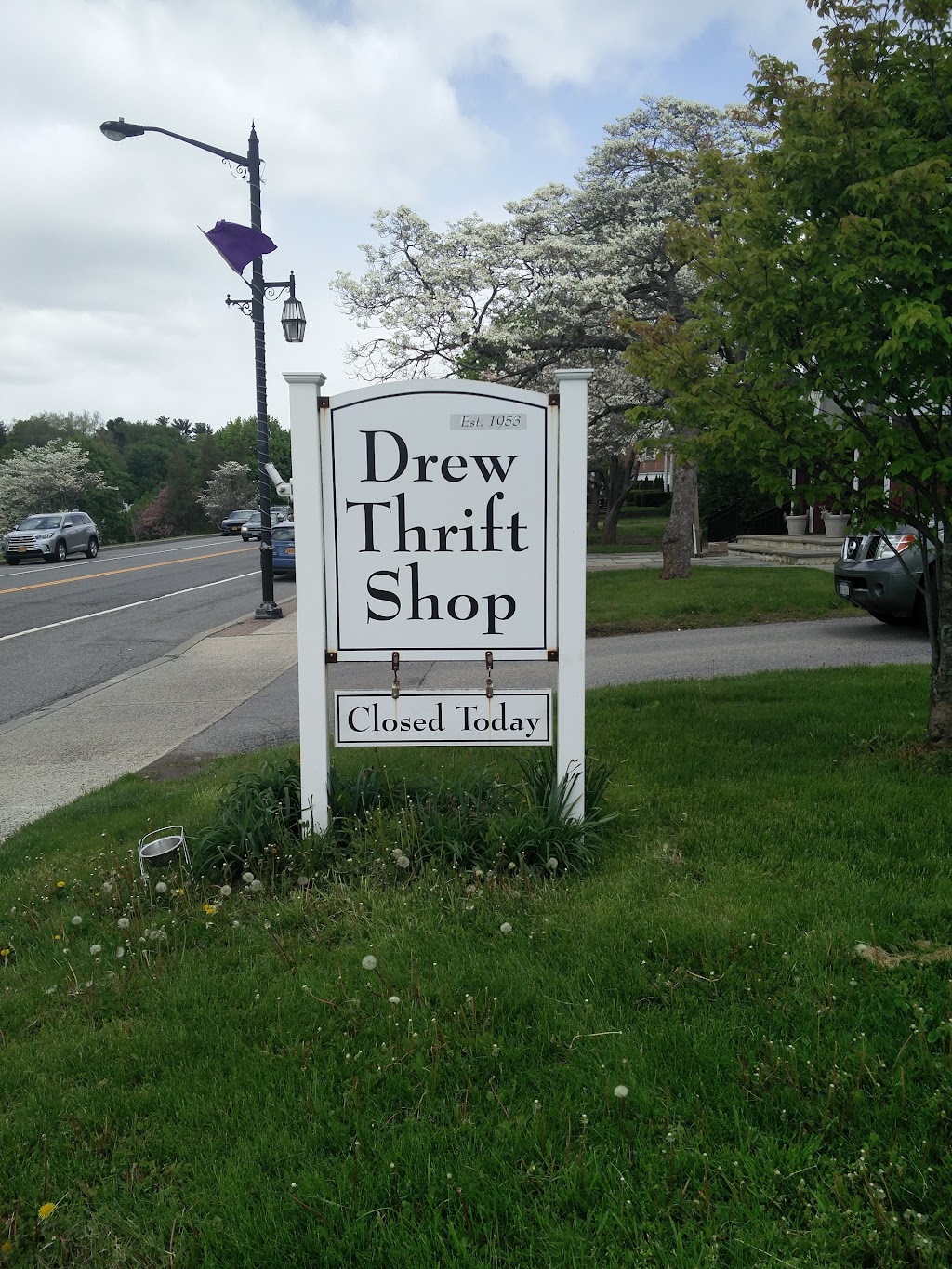 Drew Thrift Shop | 26 Gleneida Ave, Carmel Hamlet, NY 10512 | Phone: (845) 225-2655