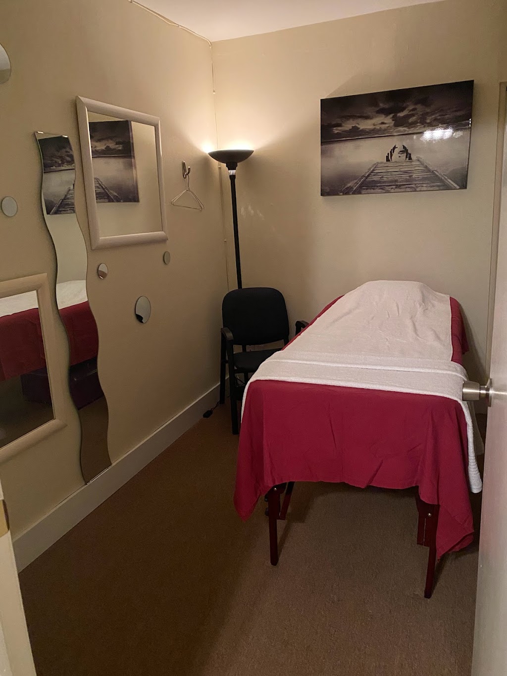 Phoenix American Massage Center | 2840 NJ-23 Suite 1A, Newfoundland, NJ 07435 | Phone: (973) 446-9233