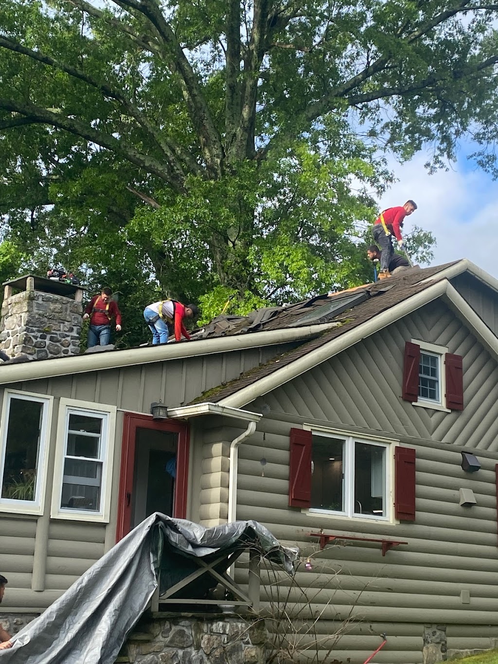 Richies Roofing Llc | 7 Woods Way, New Fairfield, CT 06812 | Phone: (203) 994-3019