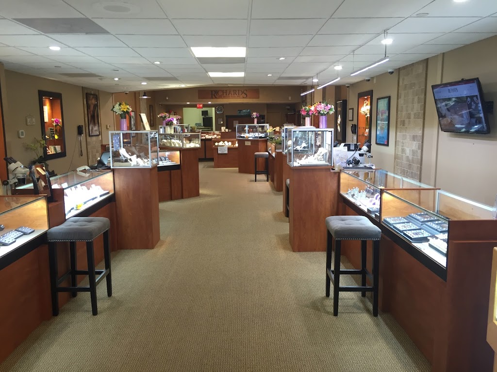 Richards Jewelers | 461 E Main St, Westfield, MA 01085 | Phone: (413) 562-1931