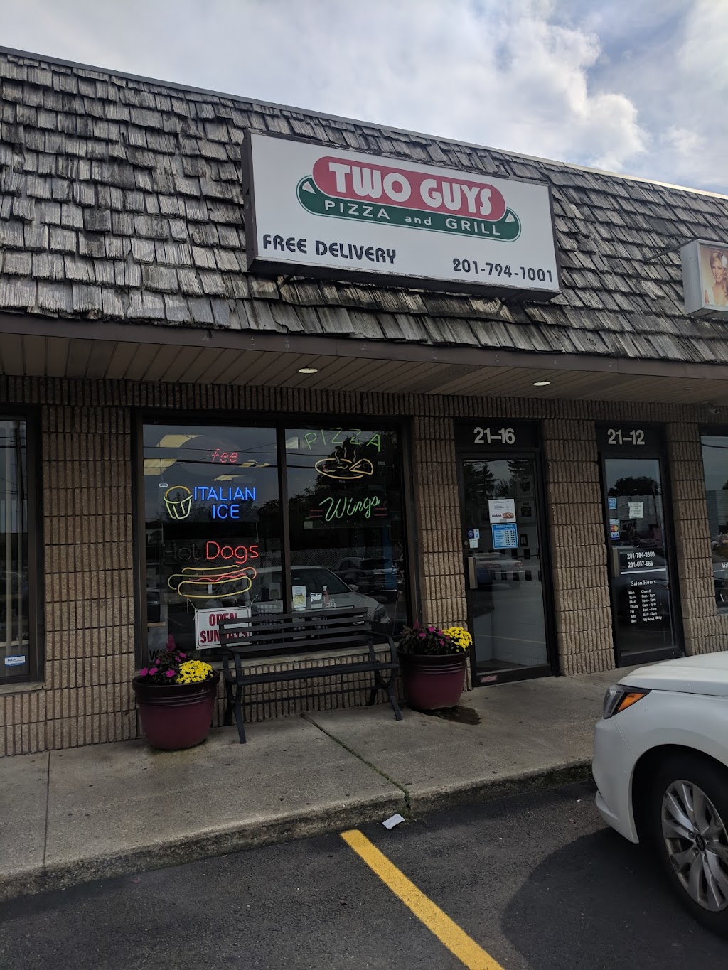 Two Guys Pizza & Grille | 21-16, 3120, Morlot Ave, Fair Lawn, NJ 07410 | Phone: (201) 794-1001