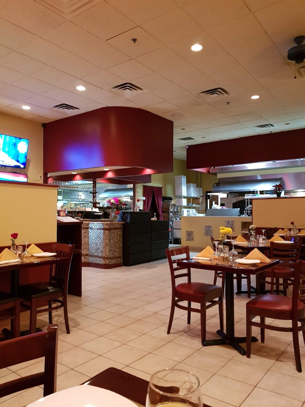 Bella Italian Cuisine and Gourmet Food Court | 10 Meadowlands Pkwy, Secaucus, NJ 07094 | Phone: (201) 348-0005