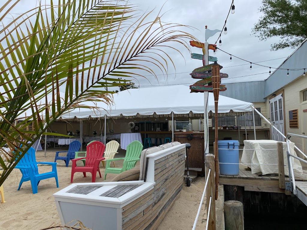 Boathouse Marina Event Space& Ice Cream Store | 77 Island Pkwy W, Harbor Isle, NY 11558 | Phone: (516) 431-9147