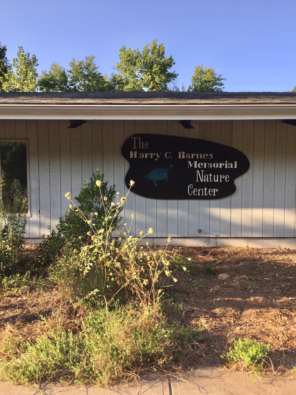 Harry C Barnes Memorial Nature Center | 175 Shrub Rd, Bristol, CT 06010 | Phone: (860) 583-1234