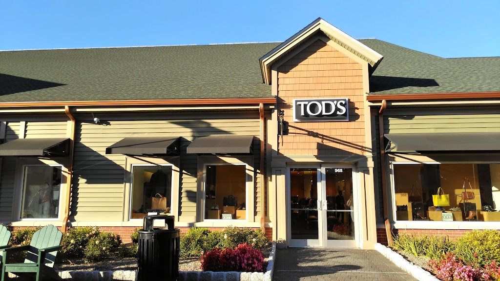 Outlet Tods & Hogan | Common Outlet Center, 826 Grapevine Ct, Central Valley, NY 10917 | Phone: (845) 928-3636