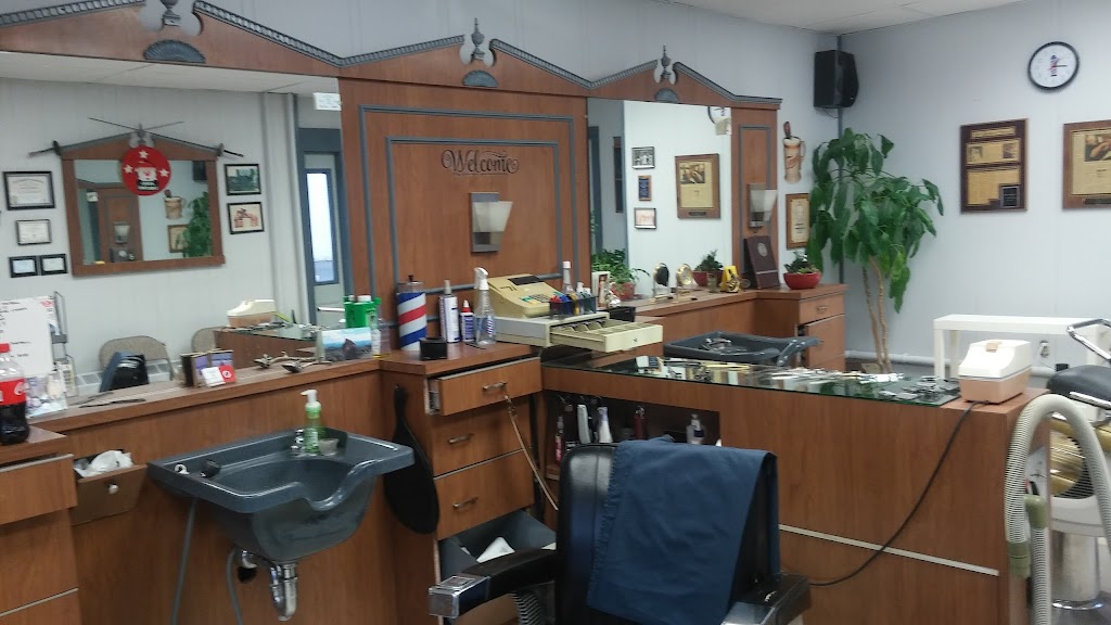 Cheshire Barber Shop | Just over hamden line, 4133 Whitney Ave, Hamden, CT 06518 | Phone: (203) 600-1123