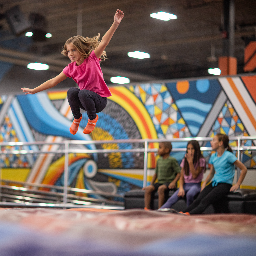 Sky Zone Trampoline Park | 111 Rodeo Dr, Deer Park, NY 11717 | Phone: (631) 402-5430