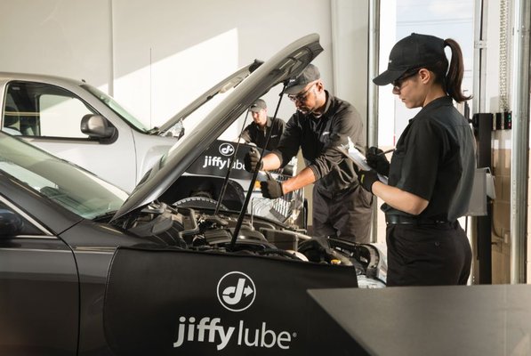 Jiffy Lube Oil Change & Multicare | 1050 S 4th St, Allentown, PA 18103 | Phone: (610) 727-0640