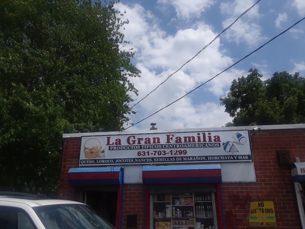 La Gran Familia | 1323 Straight Path, Wyandanch, NY 11798 | Phone: (631) 703-1299