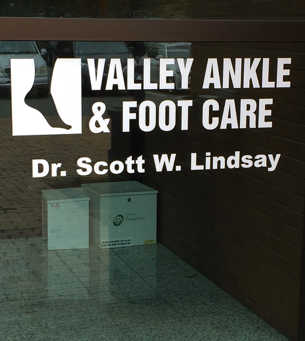 Valley Ankle & Foot Care | 2 Bridgewater Rd #103, Farmington, CT 06032 | Phone: (860) 677-7272