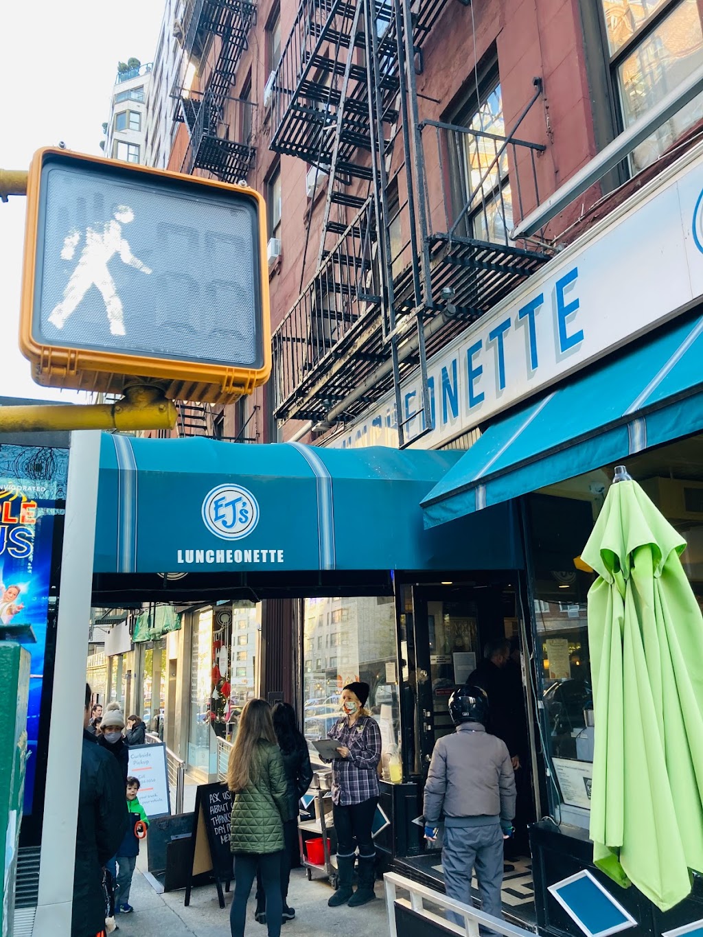 EJs Luncheonette | 1271 3rd Ave, New York, NY 10021 | Phone: (212) 472-0600