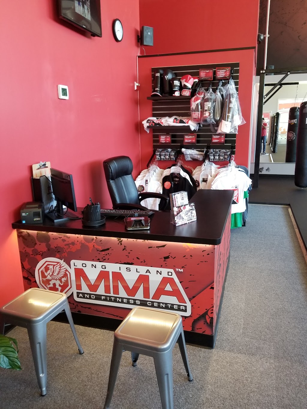 Long Island MMA Golds Gym | 181 Freeman Ave #5, Islip, NY 11751 | Phone: (631) 592-8339