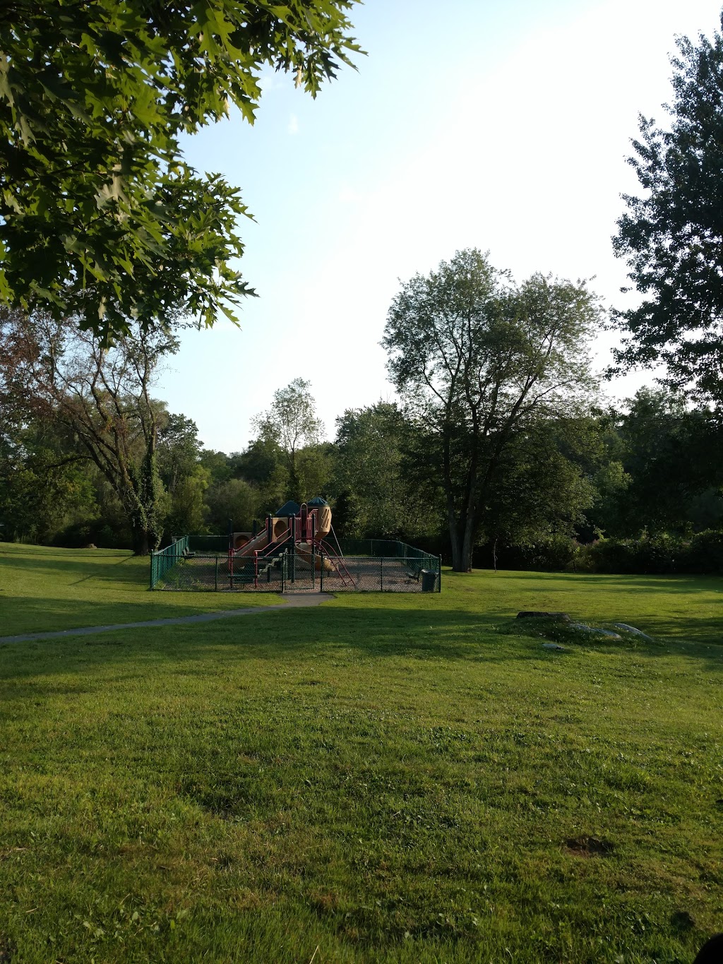 Junior Lake Park | 1939 Edgewater St, Yorktown Heights, NY 10598 | Phone: (914) 245-4650