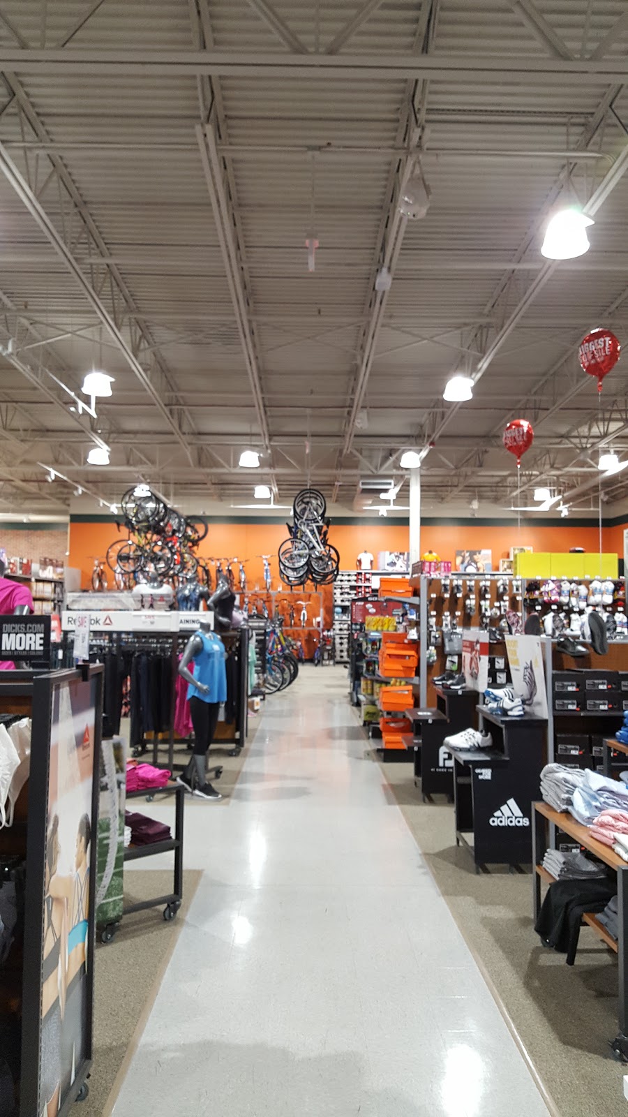 DICKS Sporting Goods | 411 Universal Dr N, North Haven, CT 06473 | Phone: (203) 836-2860