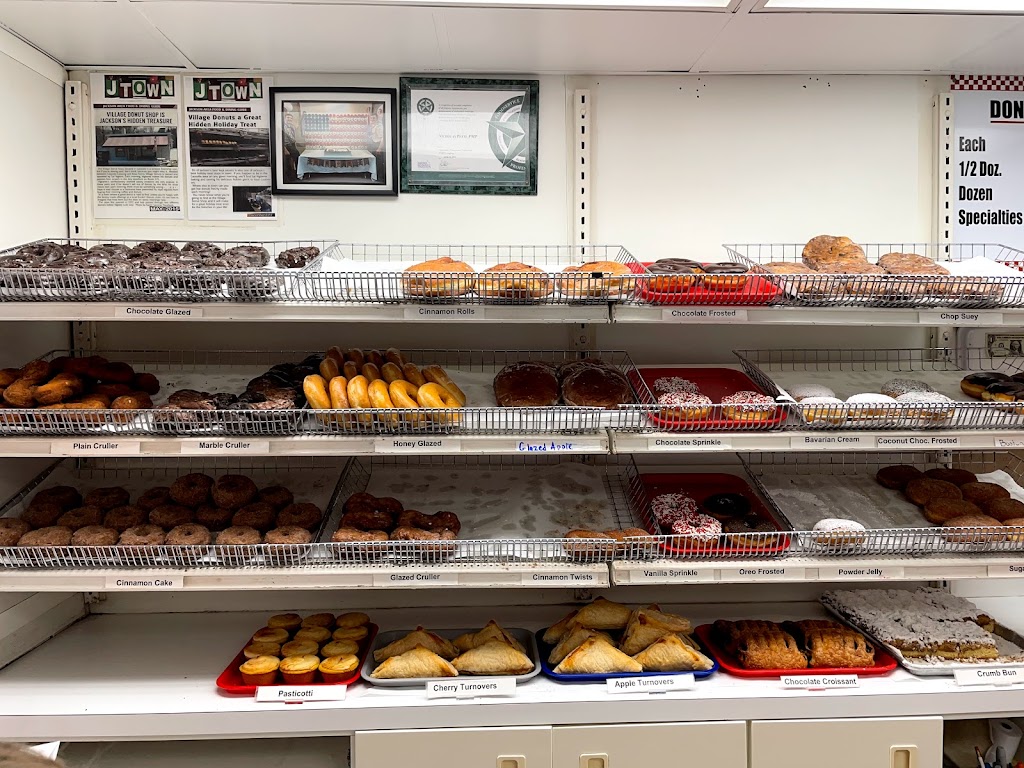Village Donut Shop | 45 Cassville Rd, Jackson Township, NJ 08527 | Phone: (732) 928-2444