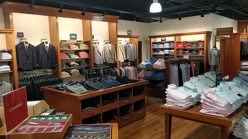 Brooks Brothers | 680 Premium Outlet Blvd Suite L-680, Lee, MA 01238 | Phone: (413) 394-9601