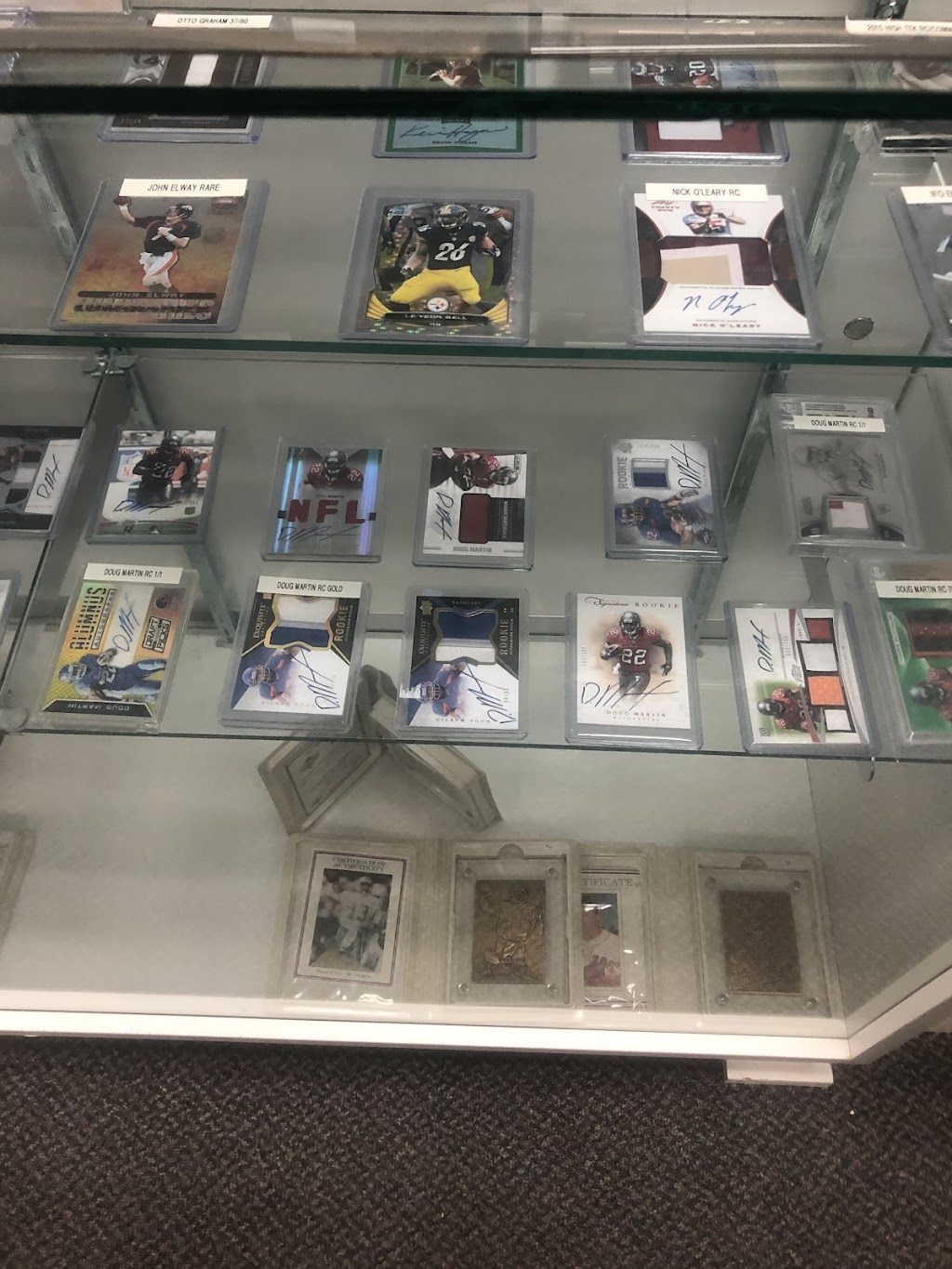 Goldys Sports Collectibles | 3338 US-9, Freehold Township, NJ 07728 | Phone: (732) 409-4944