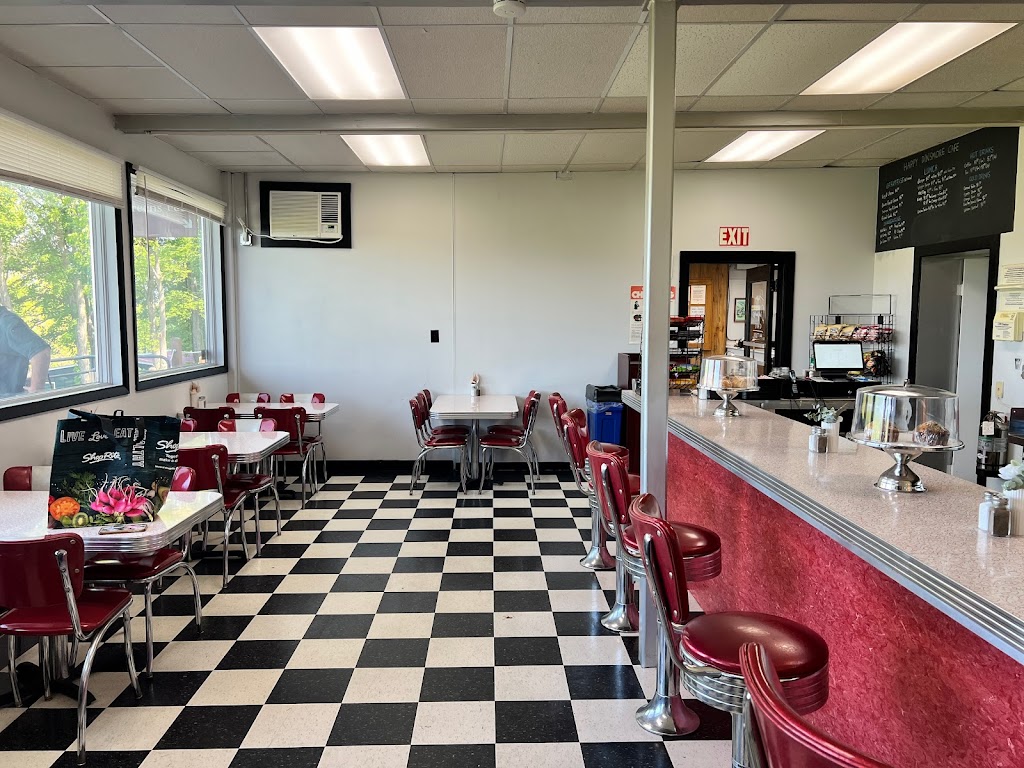 Happy Dinsmore Cafe | next to Pro Shop, 199 Old Post Rd 1st Floor, Staatsburg, NY 12580 | Phone: (845) 773-9243
