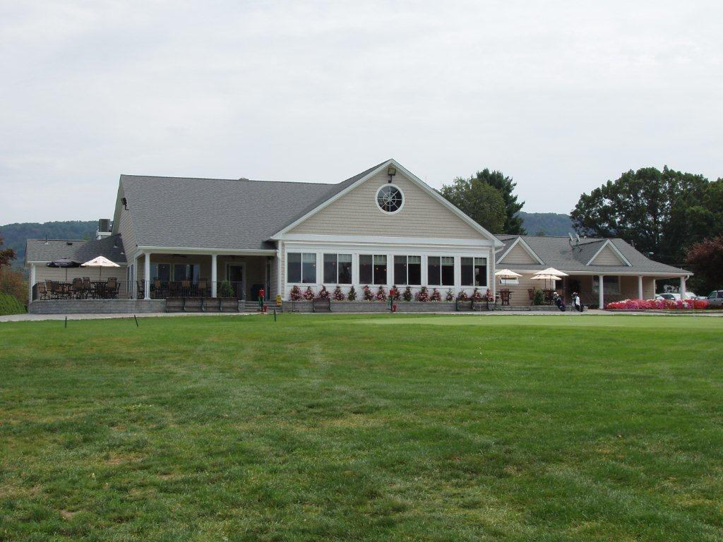 Back Nine Tavern at Southington Country Club | 150 Savage St, Plantsville, CT 06479 | Phone: (860) 621-6383