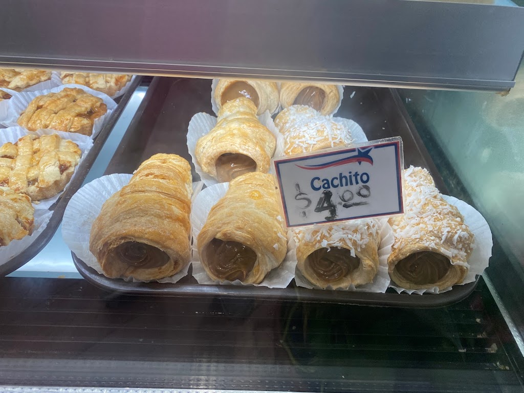 Chilean Bakery | 222 E Lincoln Ave, Roselle Park, NJ 07204 | Phone: (908) 241-3684