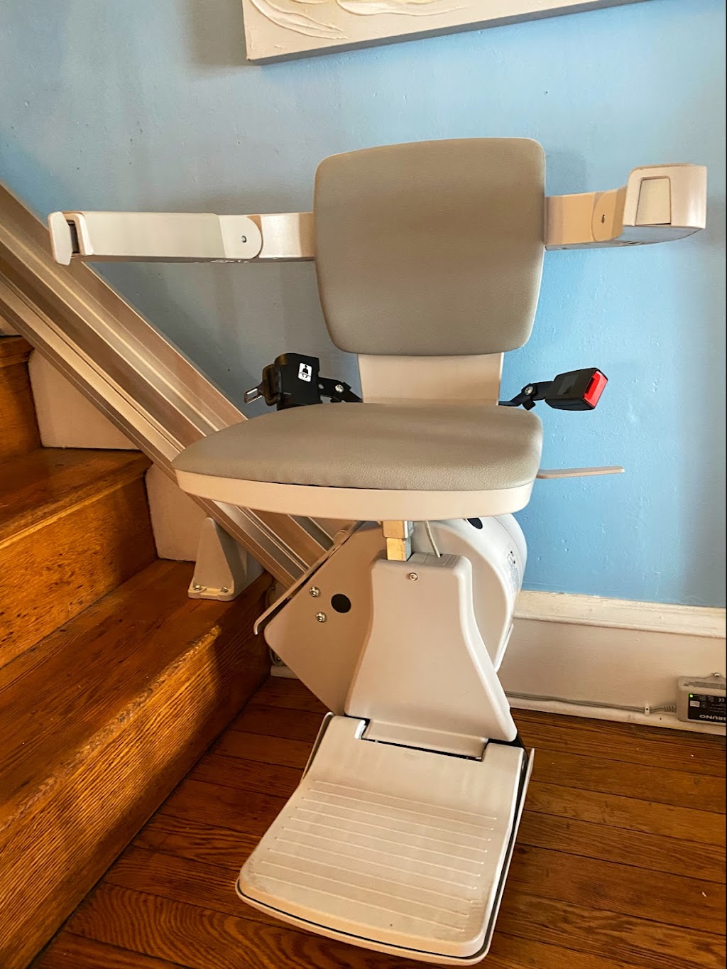 E J Stairlifts & Medical Supply | 2100 Byberry Rd SUITE 202, Philadelphia, PA 19116 | Phone: (215) 942-9263