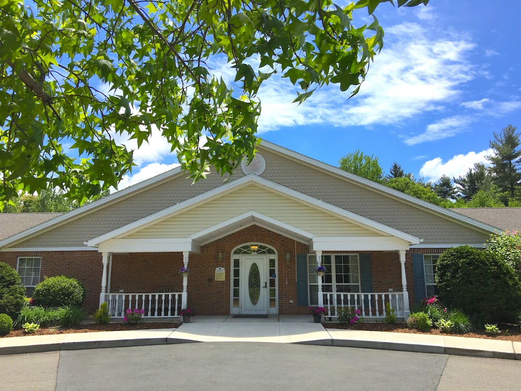 Meadow Mills Assisted Living & Memory Care | 153 Leeder Hill Dr, Hamden, CT 06517 | Phone: (203) 281-5700