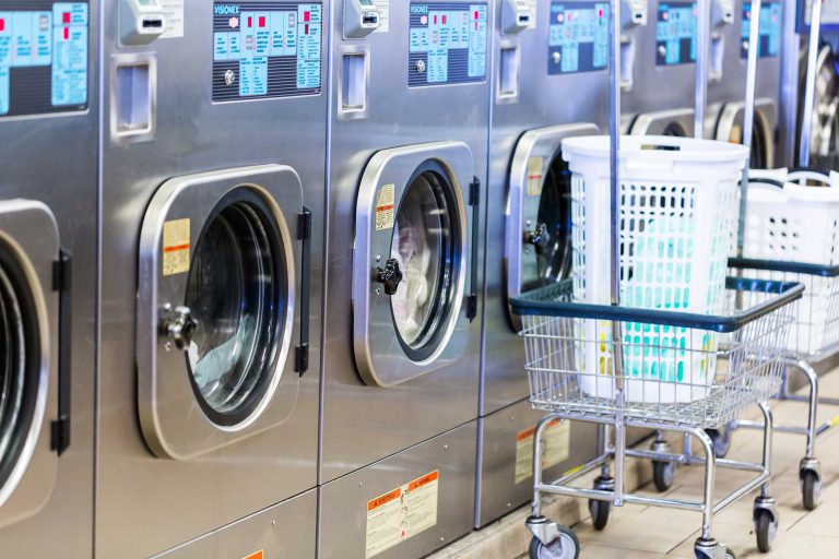 Laundry Warehouse Elizabeth – Bayway Circle | 550 Edgar Rd, Elizabeth, NJ 07202 | Phone: (908) 662-7810