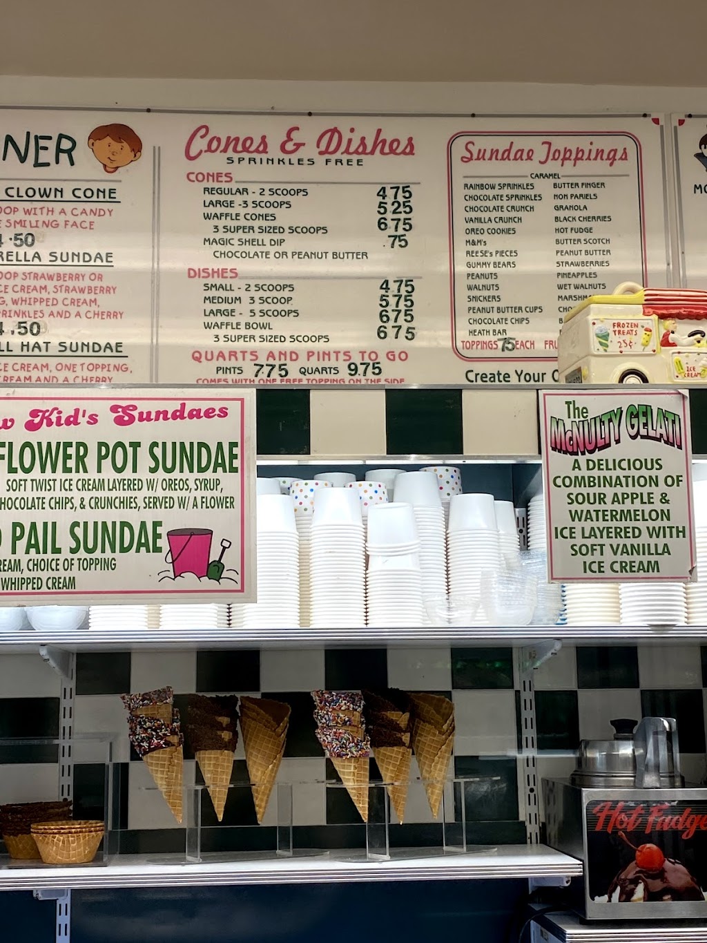 McNultys Ice Cream Parlor | 153 N Country Rd, Miller Place, NY 11764 | Phone: (631) 474-3543